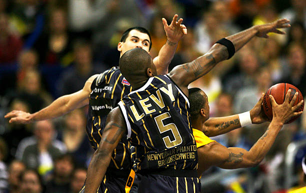 纽卡斯尔联 纽卡斯尔联