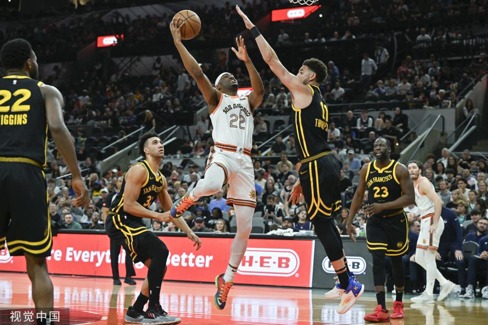 他临危受命 他临危受命